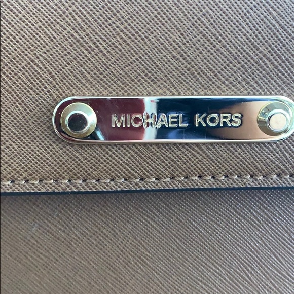 Michael Kors purse - Picture 2 of 7
